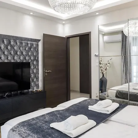 Apartment Rebany 4 Location *